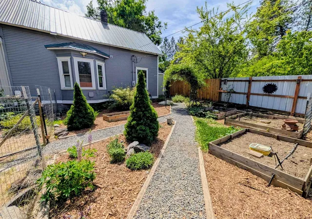 Photo 3 of Single family home for sale at 1418 S Milton St, Spokane, WA 99224 | MLS# 202622129 | Listing updated on 2026-09-15
