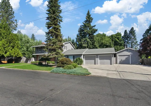 2nd image of 2201 E 42nd Ave, Spokane, WA 99203 | MLS# 202622134