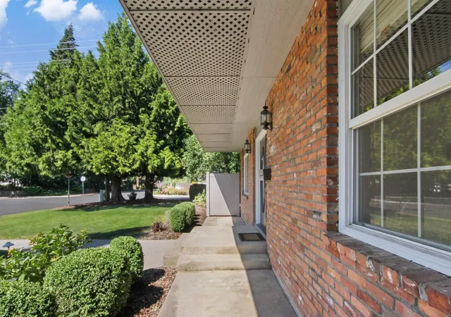 33rd image of 2201 E 42nd Ave, Spokane, WA 99203 | MLS# 202622134