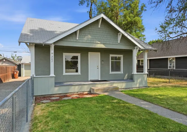 2nd image of 207 E Princeton Ave, Spokane, WA 99207 | MLS# 202622135
