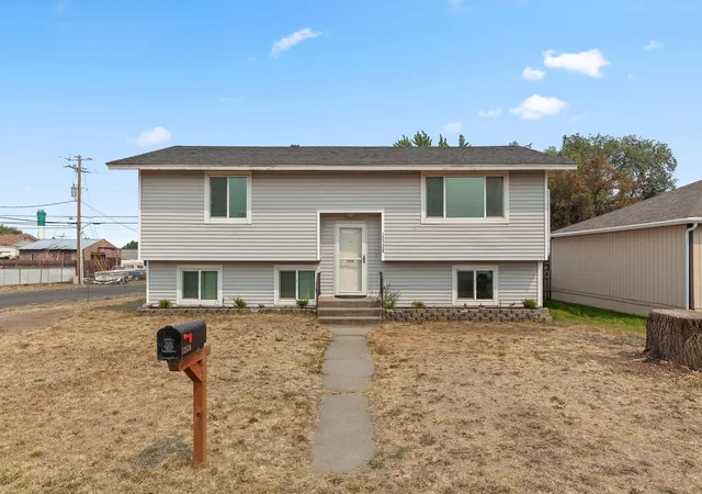 1st image of 12528 W 13th Ave, Airway Heights, WA 99001 | MLS# 202622137