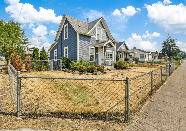 2nd image of 1003 E Rich Ave, Spokane, WA 99207 | MLS# 202622143