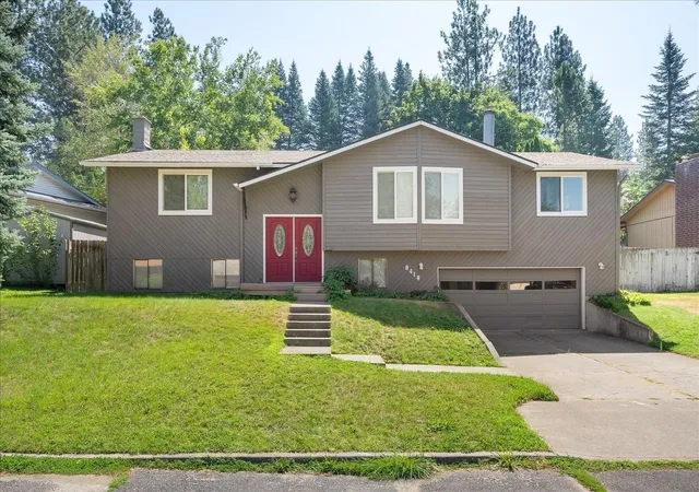 image of 8418 N General Grant Wy, Spokane, WA 99208 | MLS# 202622154