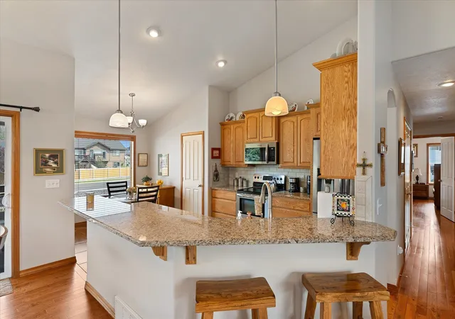 Photo 4 of Single family home for sale at 17012 N Eagle Nest Ln, Colbert, WA 99005 | MLS# 202622178 | Listing updated on 2026-10-07