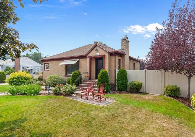2nd image of 521 N Locust Rd, Spokane Valley, WA 99206 | MLS# 202622189