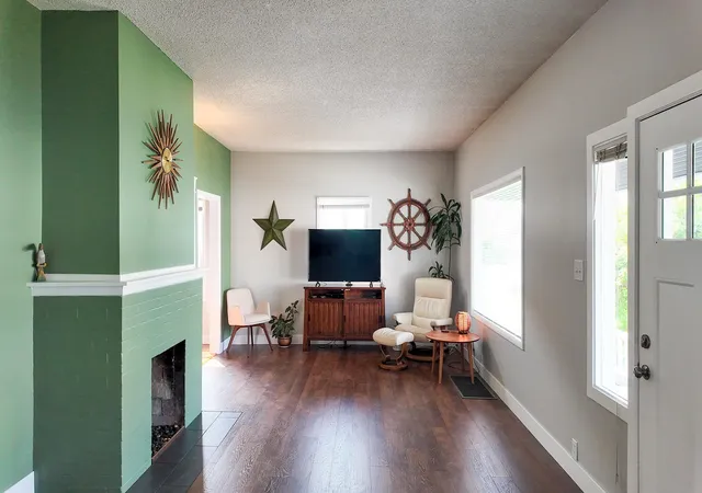 Photo 3 of Single family home for sale at 704 E 31st Avenue, Spokane, WA 99203 | MLS# 202622195 | Listing updated on 2026-10-01