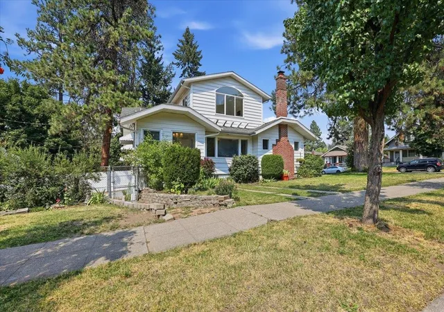 3rd image of 1528 S Adams St, Spokane, WA 99203 | MLS# 202622201