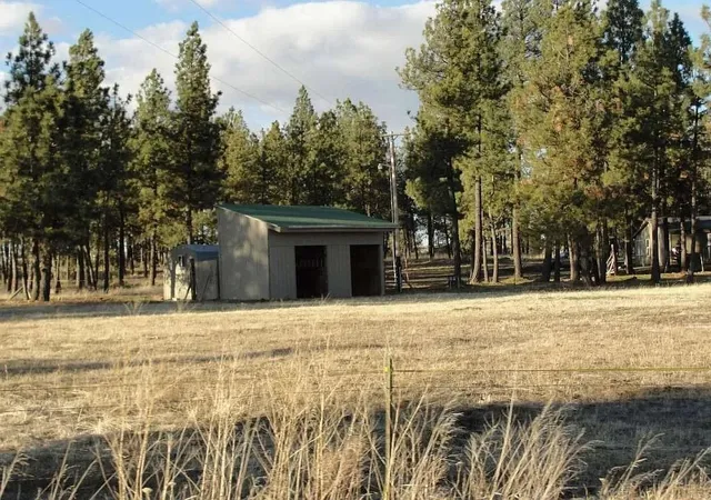 Photo 3 of Sale Pending at 29412 W Cornwall Rd, Edwall, WA 99008 | MLS# 202622202 | Listing updated on 2026-10-01