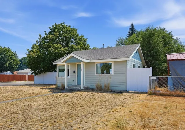 2nd image of 2603 W Rowan Ave, Spokane, WA 99205 | MLS# 202622203