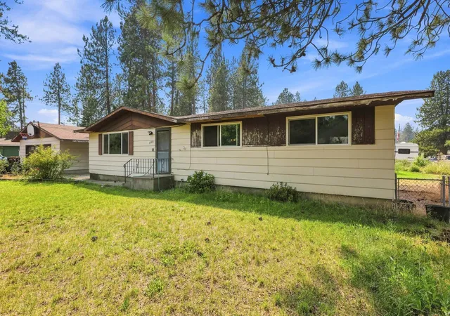 2nd image of 3106 S Bowdish Rd, Spokane Valley, WA 99206 | MLS# 202622216