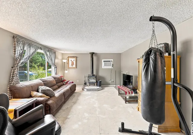 Photo 4 of Sale Pending at 3106 S Bowdish Rd, Spokane Valley, WA 99206 | MLS# 202622216 | Listing updated on 2026-09-07