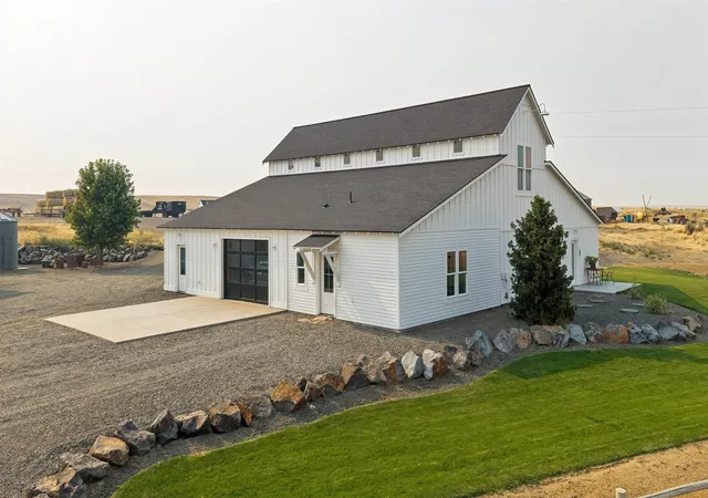 1st image of 14891 N Zeigler Ln, Harrington, WA 99134 | MLS# 202622222