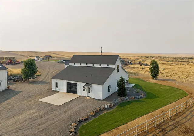 2nd image of 14891 N Zeigler Ln, Harrington, WA 99134 | MLS# 202622222