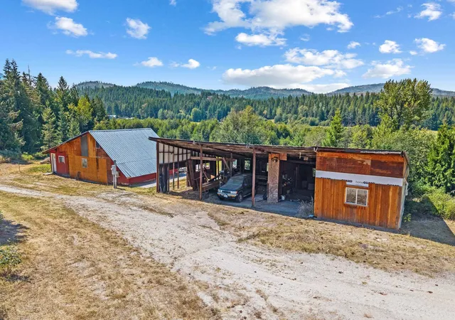 Photo 2 of Single family home for sale at 1622 I Clugston Onion Crk Rd, Colville, WA 99114 | MLS# 202622223 | Listing updated on 2026-09-13
