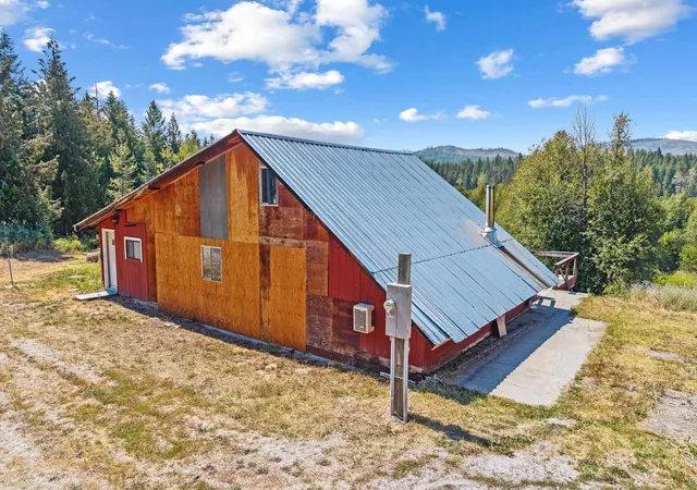 Photo 3 of Single family home for sale at 1622 I Clugston Onion Crk Rd, Colville, WA 99114 | MLS# 202622223 | Listing updated on 2026-09-13