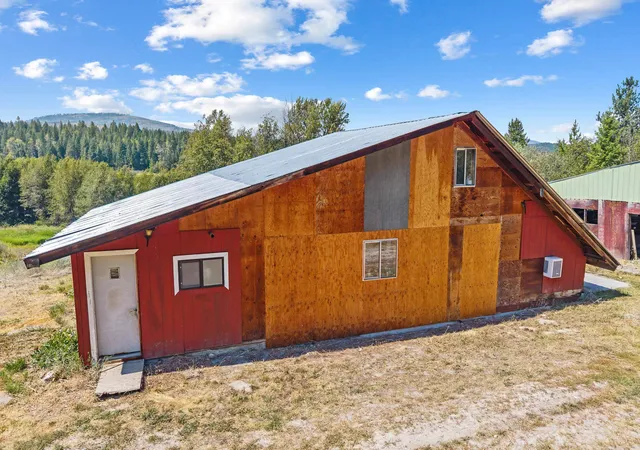 Photo 4 of Single family home for sale at 1622 I Clugston Onion Crk Rd, Colville, WA 99114 | MLS# 202622223 | Listing updated on 2026-09-13