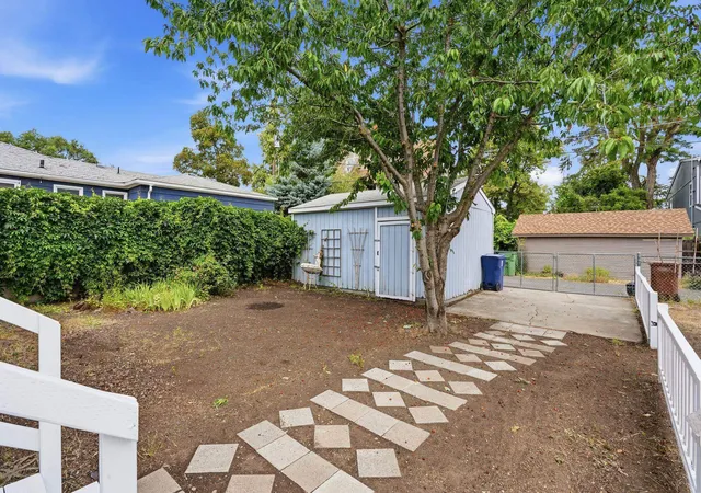 41st image of 2420 W Maxwell Ave, Spokane, WA 99201 | MLS# 202622237