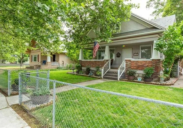 2nd image of 1207 W Shannon Ave, Spokane, WA 99205 | MLS# 202622243