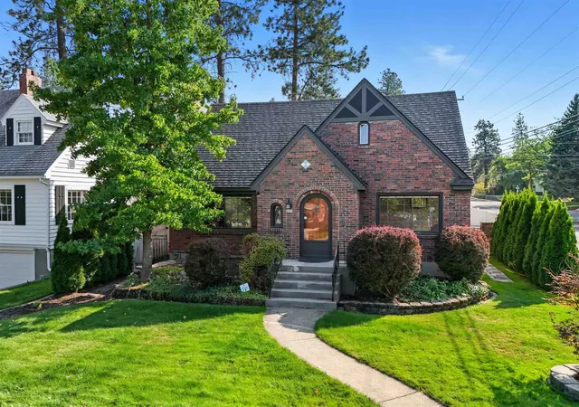 Photo 3 of Single family home for sale at 227 W 26th Avenue, Spokane, WA 99203 | MLS# 202622254 | Listing updated on 2026-09-21