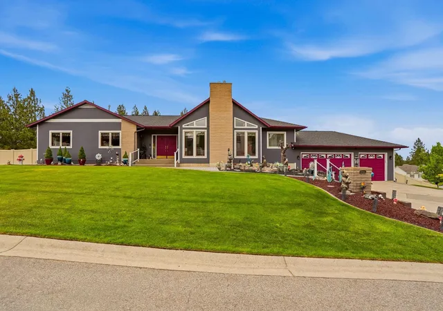 1st image of 10921 E Richard Ln, Spokane Valley, WA 99206 | MLS# 202622261
