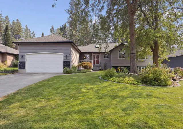 1st image of 9 W Elcliff Ave, Spokane, WA 99218 | MLS# 202622269