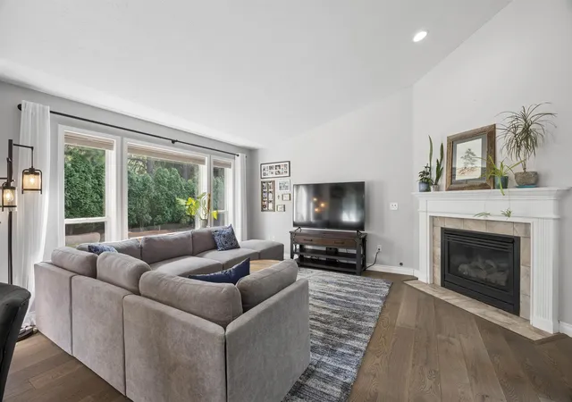 5th image of 9 W Elcliff Ave, Spokane, WA 99218 | MLS# 202622269