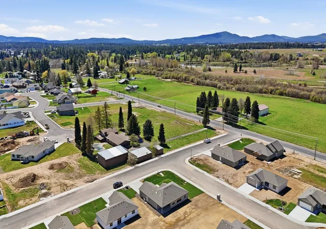 41st image of 28 W 12th St, Deer Park, WA 99006 | MLS# 202622272