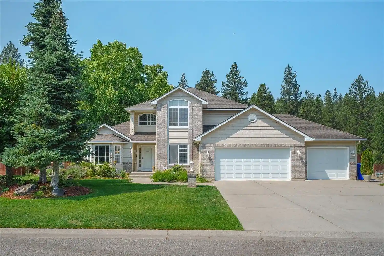Single family home for sale at 4006 S Sunderland Dr, Spokane Valley, WA 99206 | MLS# 202622278