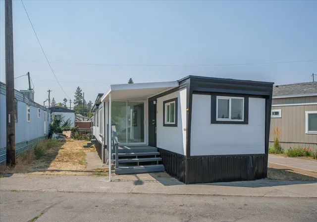 2nd image of 205 S Park Dr, Spokane Valley, WA 99212 | MLS# 202622279