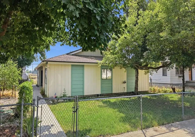 2nd image of 1511 W Mission Ave, Spokane, WA 99201 | MLS# 202622297
