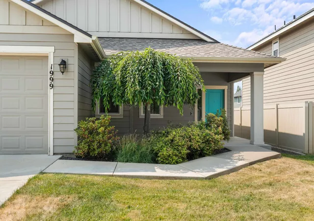 Photo 4 of Single family home for sale at 1999 N Wolfe Penn St, Liberty Lake, WA 99019 | MLS# 202622334 | Listing updated on 2026-10-10