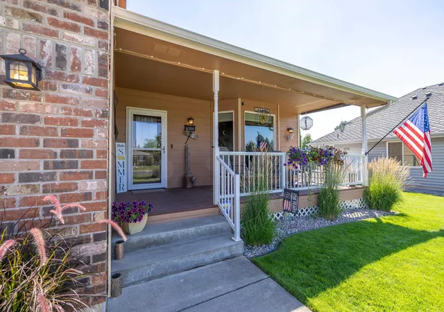 Photo 3 of Sale Pending at 6209 W Skagit Ct, Spokane, WA 99208 | MLS# 202622347 | Listing updated on 2026-10-08