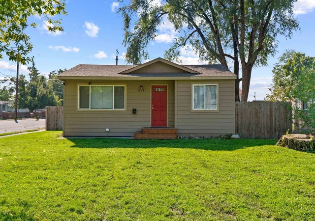 Photo 3 of Single family home for sale at 1528 E Cataldo Ave, Spokane, WA 99202 | MLS# 202622356 | Listing updated on 2026-10-05