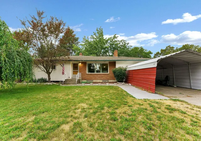 1st image of 915 N Bowdish Rd, Spokane Valley, WA 99206 | MLS# 202622371