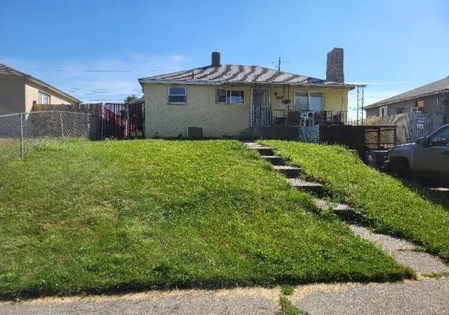 Photo 3 of Sale Pending at 2414 E Longfellow Ave, Spokane, WA 99207 | MLS# 202622389 | Listing updated on 2026-09-26