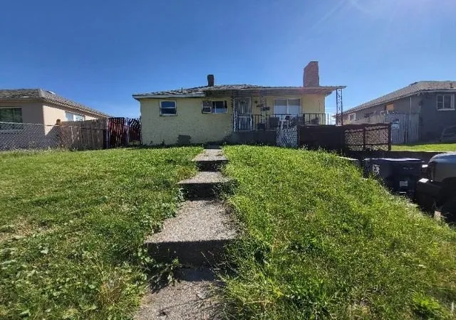 Photo 3 of Sale Pending at 2414 E Longfellow Ave, Spokane, WA 99207 | MLS# 202622389 | Listing updated on 2026-09-26