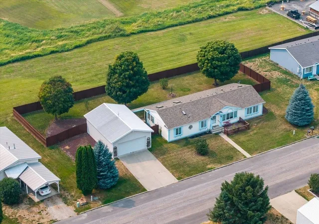 1st image of 216 Quartzite Loop, Chewelah, WA 99109 | MLS# 202622403