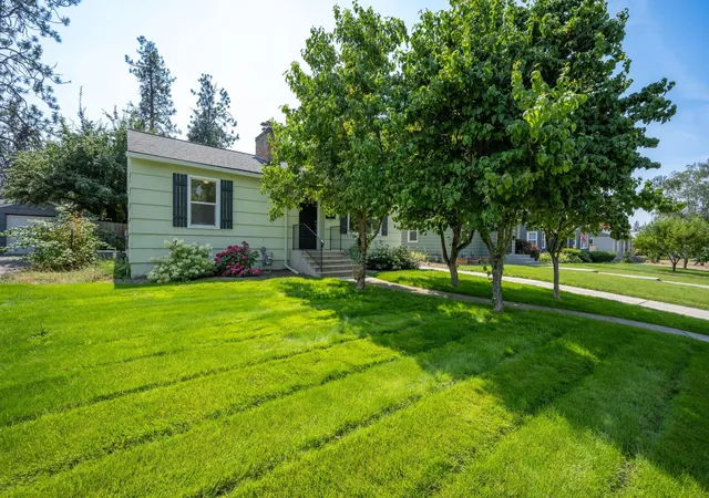 3rd image of 1304 E 39Th Ave, Spokane, WA 99203 | MLS# 202622406