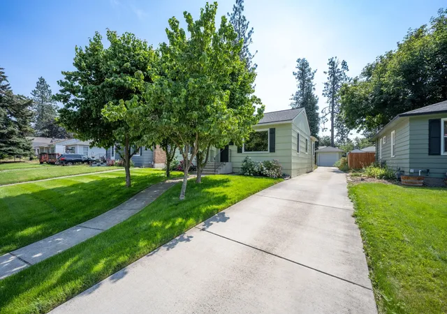 4th image of 1304 E 39Th Ave, Spokane, WA 99203 | MLS# 202622406