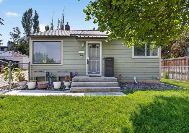1st image of 5911 N Braeburn Dr, Spokane, WA 99205 | MLS# 202622419