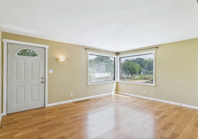4th image of 5911 N Braeburn Dr, Spokane, WA 99205 | MLS# 202622419