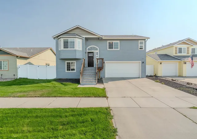 1st image of 9806 E Hoffman Ct, Spokane, WA 99206 | MLS# 202622421