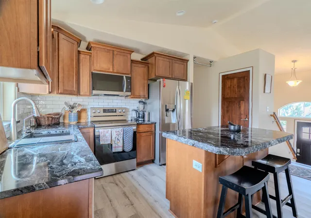 Photo 3 of Single family home for sale at 9806 E Hoffman Ct, Spokane, WA 99206 | MLS# 202622421 | Listing updated on 2026-08-18