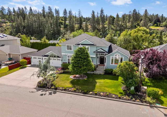 Photo 3 of Sale Pending at 1805 S Limerick Dr, Spokane Valley, WA 99037 | MLS# 202622433 | Listing updated on 2026-09-12