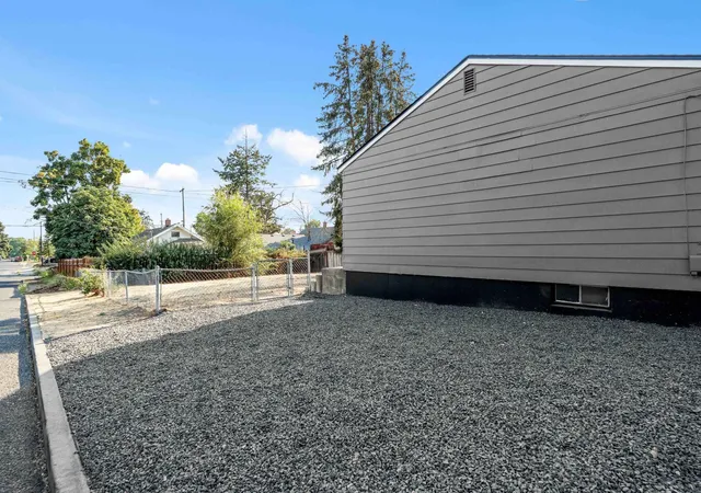 34th image of 1528 E Walton Ave, Spokane, WA 99207 | MLS# 202622437