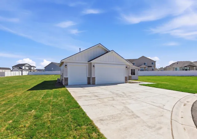 Photo 3 of Single family home for sale at 1226 N Park Ct, Deer Park, WA 99006 | MLS# 202622459 | Listing updated on 2026-09-03