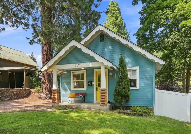 Photo 4 of Sale Pending at 917 E St Maries St, Coeur D Alene, ID 83814 | MLS# 202622465 | Listing updated on 2026-10-26