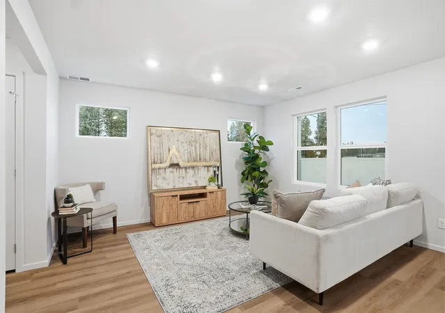 image of 104 S Pippin Ave, Deer Park, WA 99006 | MLS# 202622474