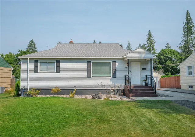 Photo 3 of Single family home for sale at 1323 E 41st Avenue, Spokane, WA 99203 | MLS# 202622486 | Listing updated on 2026-09-30