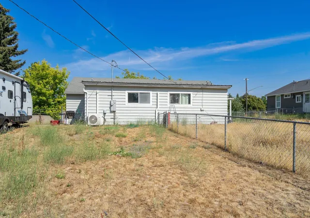 image of 401/403 N Grant Ave, Medical Lake, WA 99022 | MLS# 202622504
